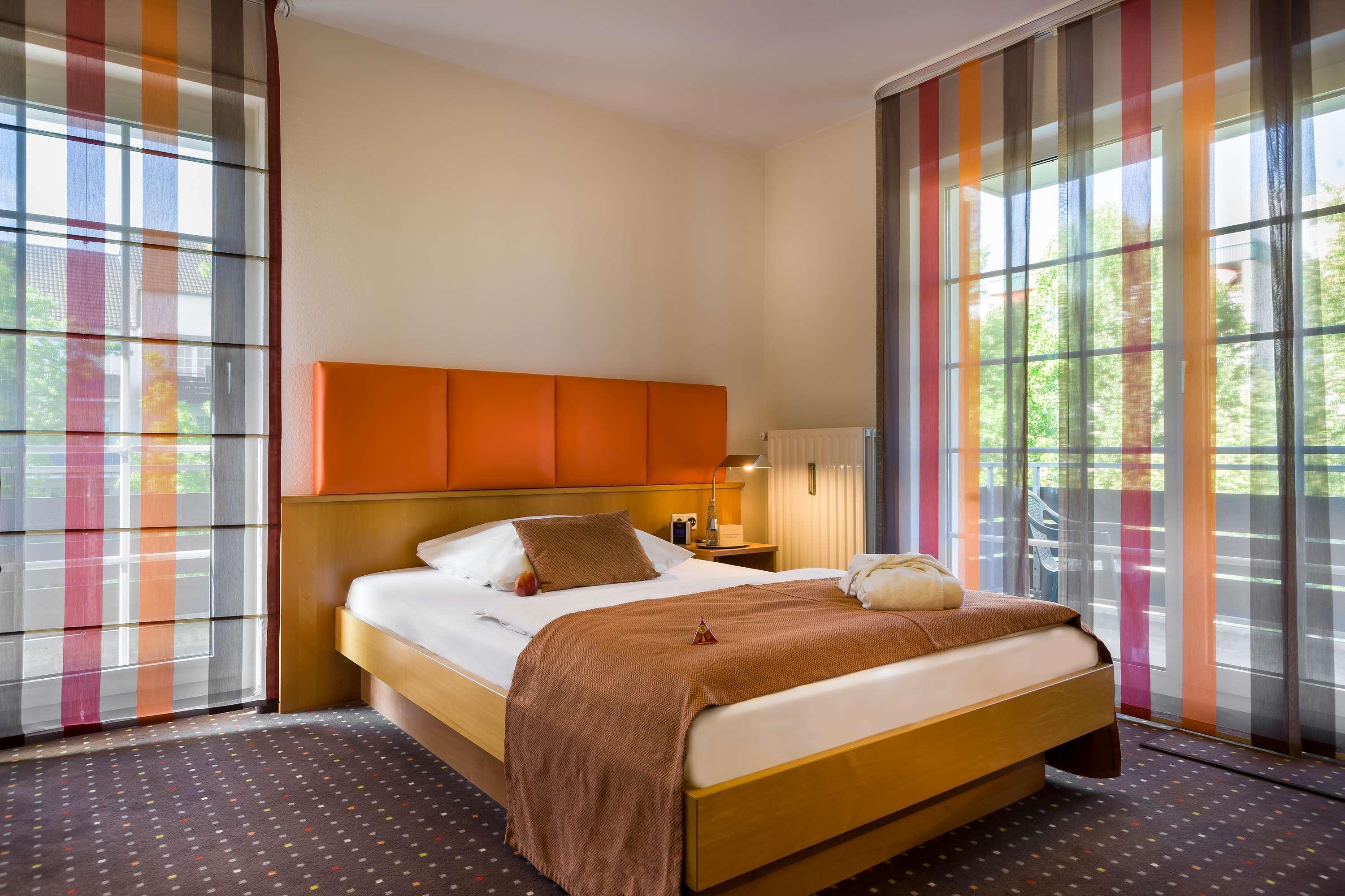 อโครา โฮเทล อุนด์ โวเนิน ดึสเซลดอร์ฟ Hotel ดุสเซลดอร์ฟ ภายนอก รูปภาพ