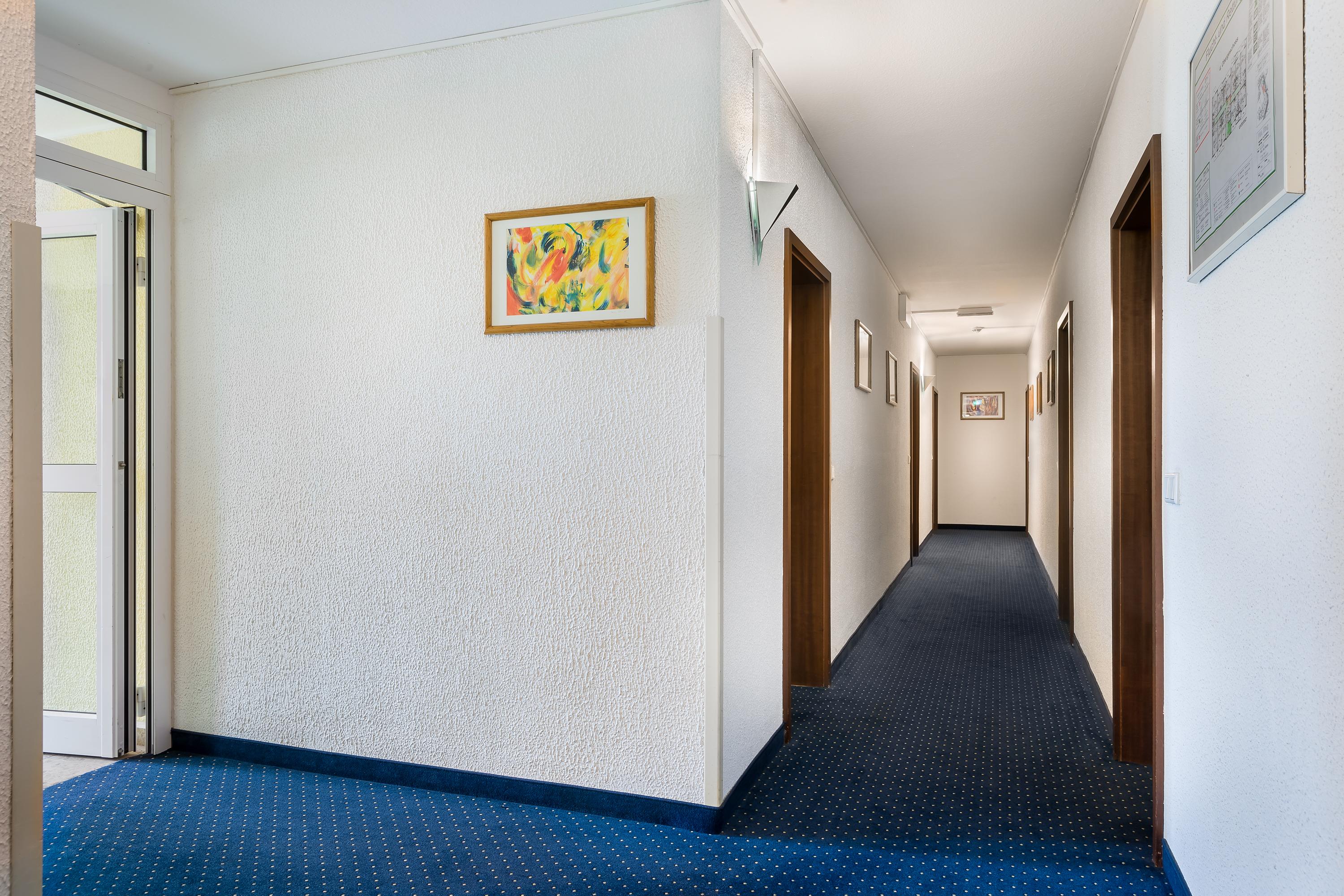 อโครา โฮเทล อุนด์ โวเนิน ดึสเซลดอร์ฟ Hotel ดุสเซลดอร์ฟ ภายนอก รูปภาพ