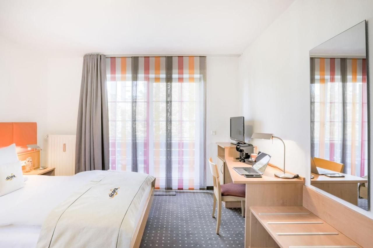 อโครา โฮเทล อุนด์ โวเนิน ดึสเซลดอร์ฟ Hotel ดุสเซลดอร์ฟ ภายนอก รูปภาพ