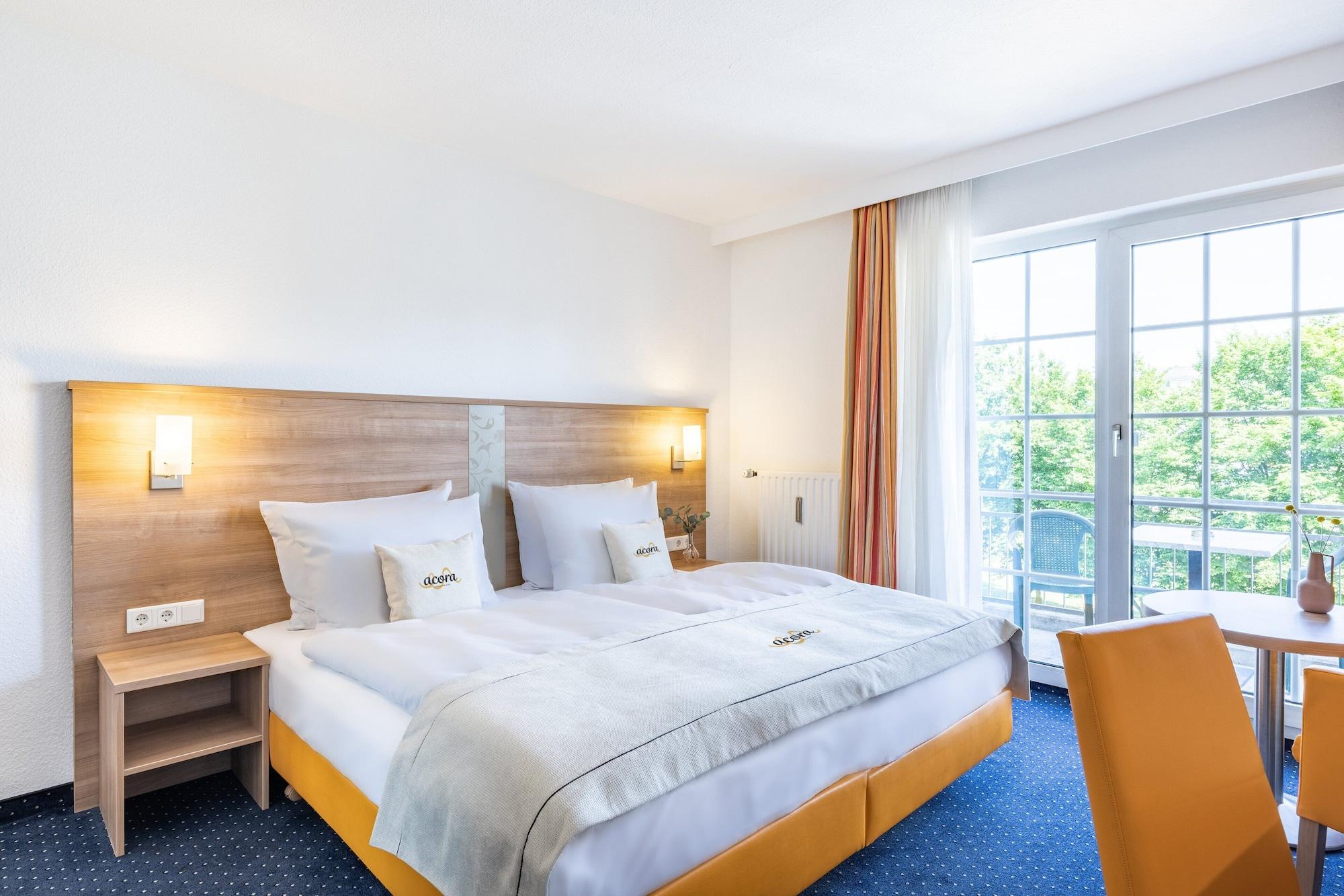 อโครา โฮเทล อุนด์ โวเนิน ดึสเซลดอร์ฟ Hotel ดุสเซลดอร์ฟ ภายนอก รูปภาพ