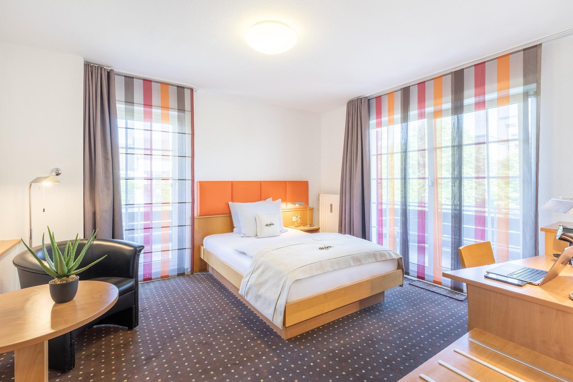อโครา โฮเทล อุนด์ โวเนิน ดึสเซลดอร์ฟ Hotel ดุสเซลดอร์ฟ ภายนอก รูปภาพ