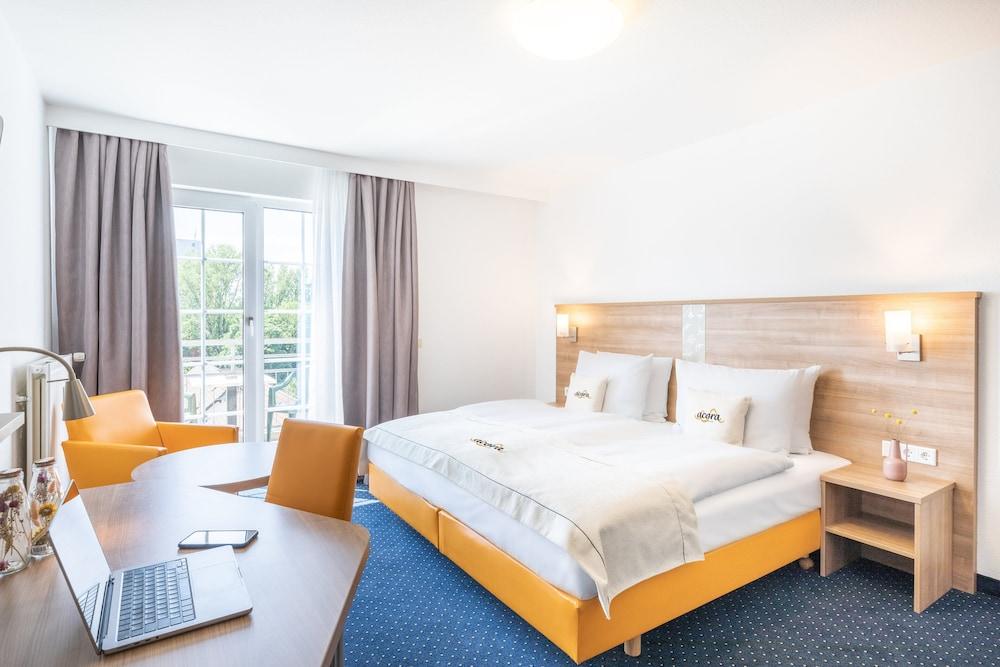 อโครา โฮเทล อุนด์ โวเนิน ดึสเซลดอร์ฟ Hotel ดุสเซลดอร์ฟ ภายนอก รูปภาพ